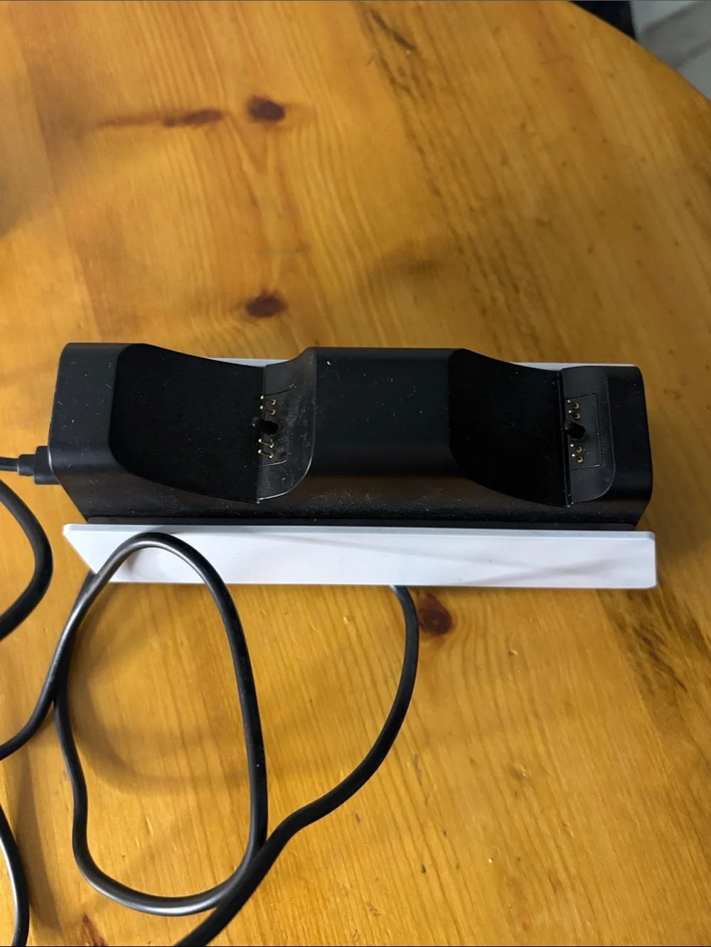 Game Stop Dual Controller Charging Dock
